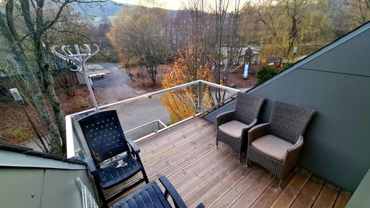 Le Salmoyard, Studio Au Bord Du Lac A Vielsalm Exterior photo